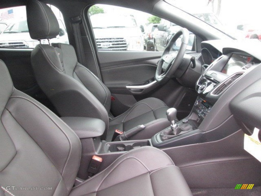 2015 Focus ST Hatchback - Magnetic Metallic / ST Charcoal Black Recaro Sport Seats photo #26