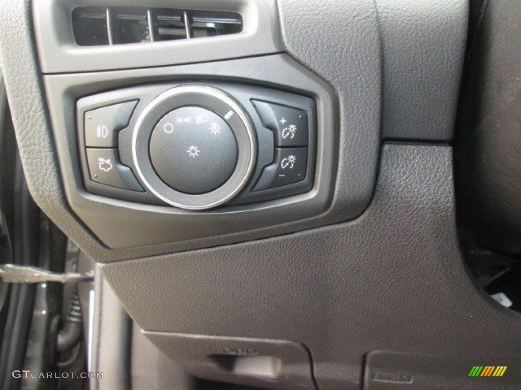 2015 Ford Focus ST Hatchback Controls Photo #102943706