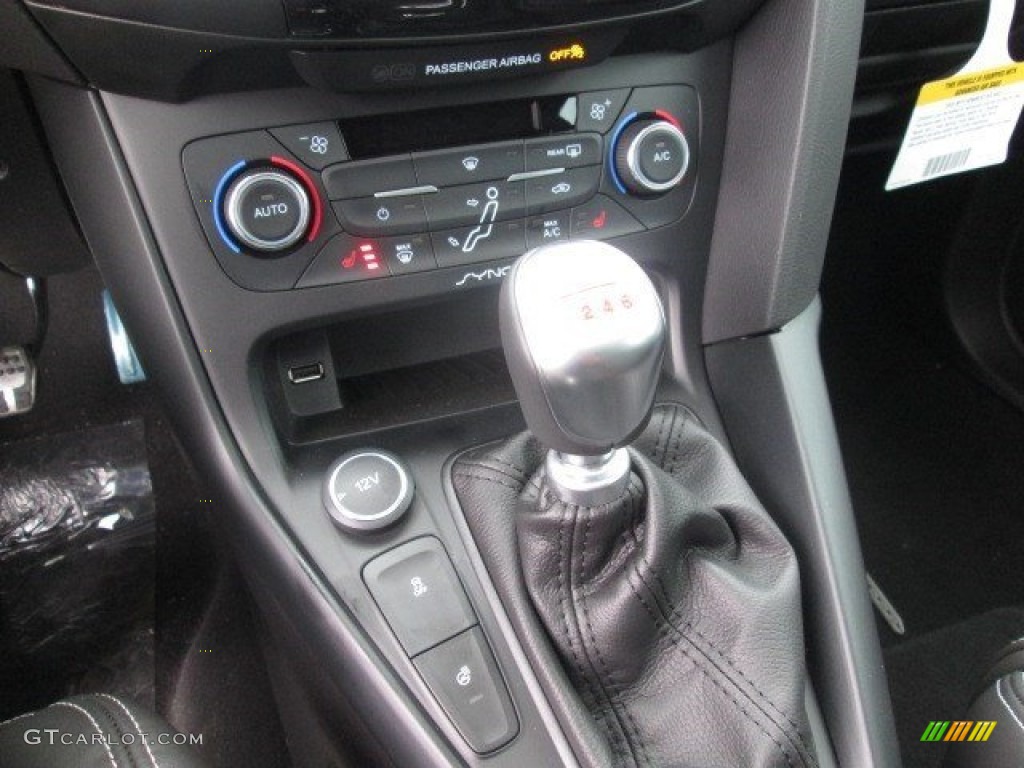 2015 Ford Focus ST Hatchback 6 Speed Manual Transmission Photo #102943901