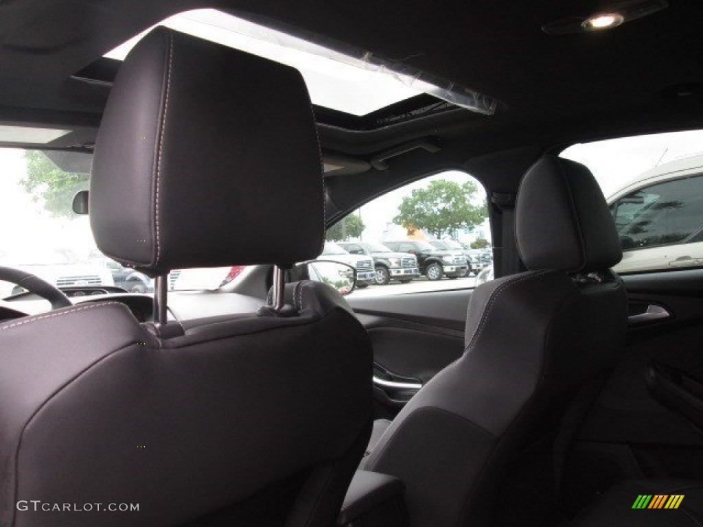 2015 Focus ST Hatchback - Magnetic Metallic / ST Charcoal Black Recaro Sport Seats photo #42