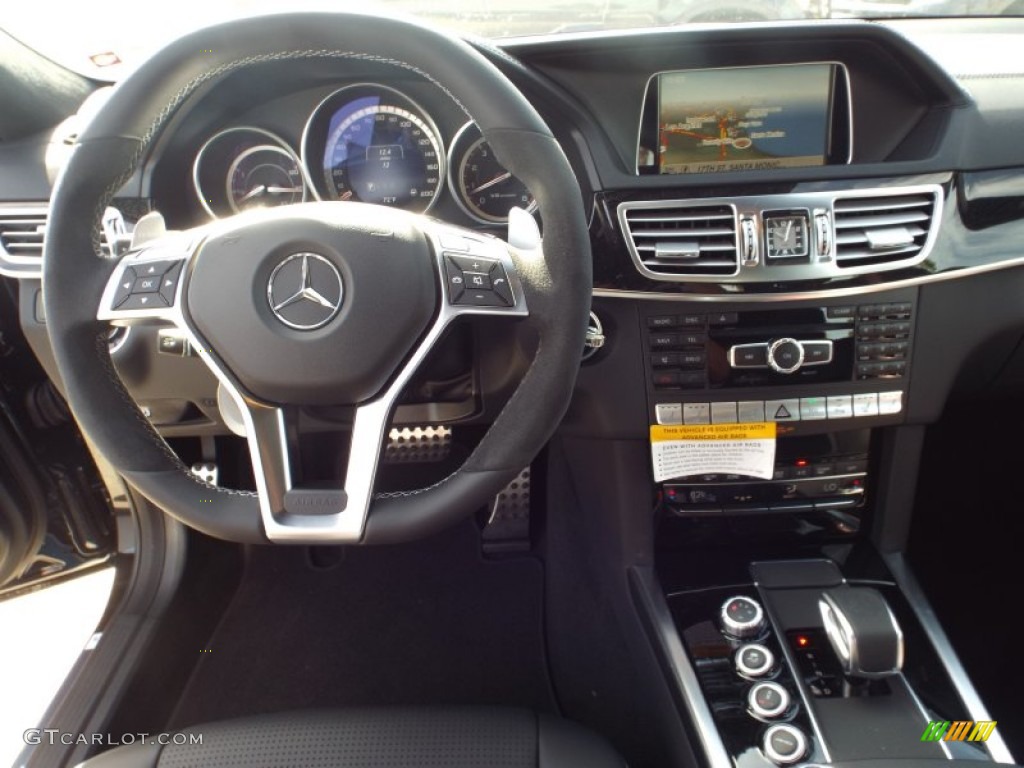 2015 Mercedes-Benz E 63 AMG S 4Matic Wagon Black Dashboard Photo #102943967