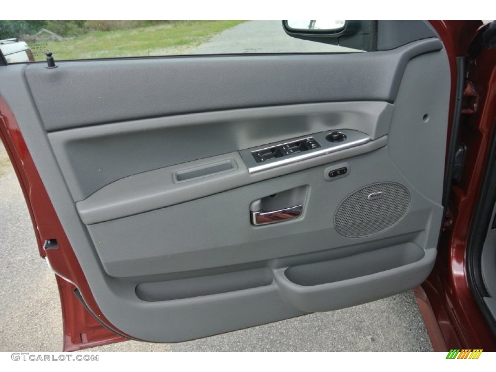 2007 Jeep Grand Cherokee SRT8 4x4 Medium Slate Gray Door Panel Photo #102948518