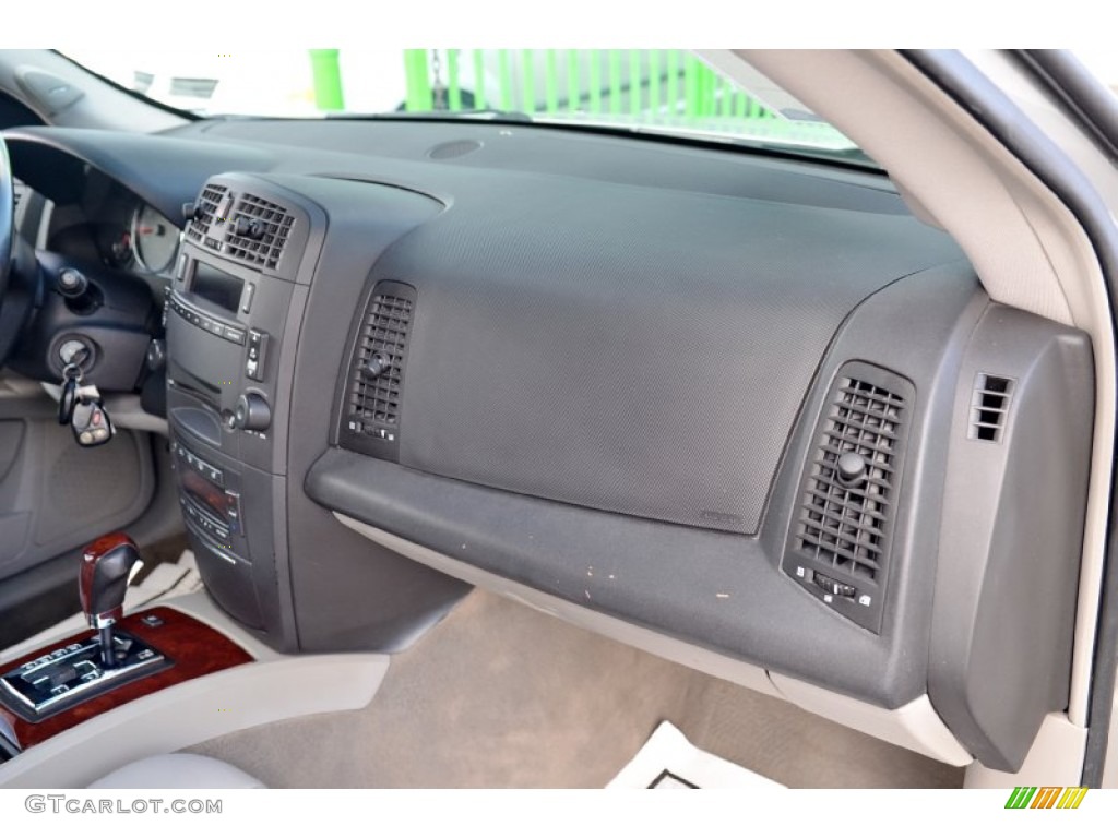 2005 SRX V6 - Light Platinum / Light Gray photo #25