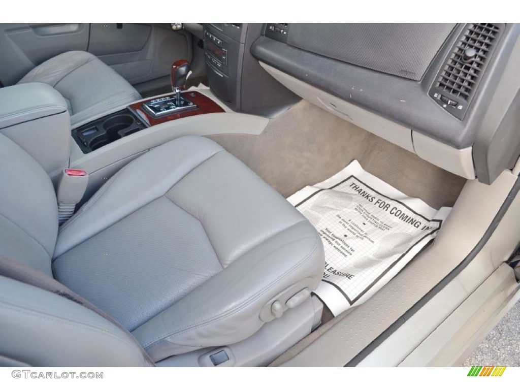 2005 SRX V6 - Light Platinum / Light Gray photo #27