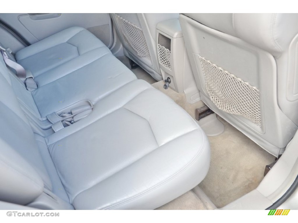 2005 SRX V6 - Light Platinum / Light Gray photo #30