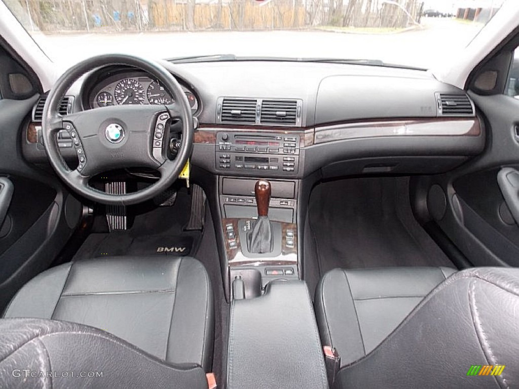 2002 BMW 3 Series 325xi Sedan Grey Dashboard Photo #102957474