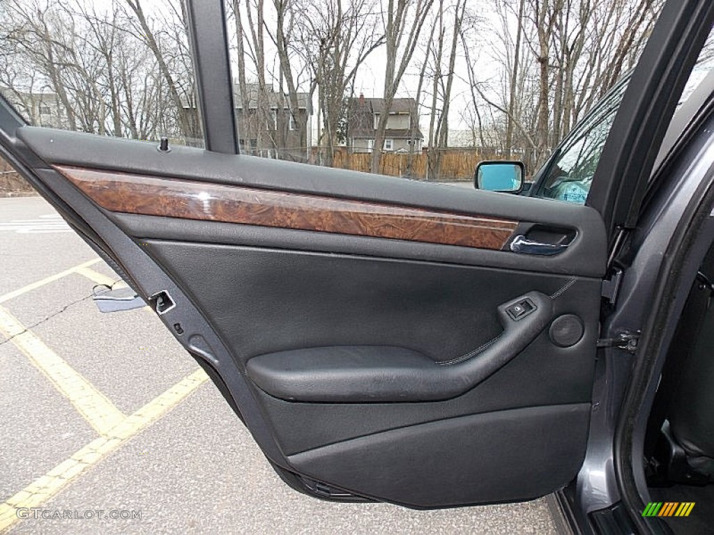 2002 BMW 3 Series 325xi Sedan Grey Door Panel Photo #102957510
