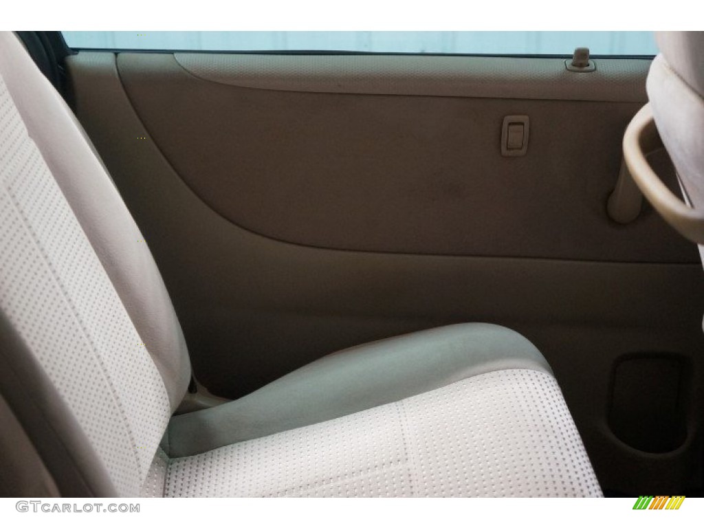 2006 MPV LX - Nordic Green Mica / Beige photo #14