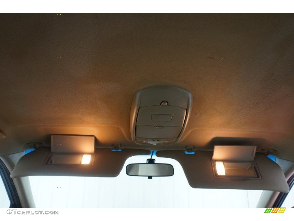 2006 MPV LX - Nordic Green Mica / Beige photo #18