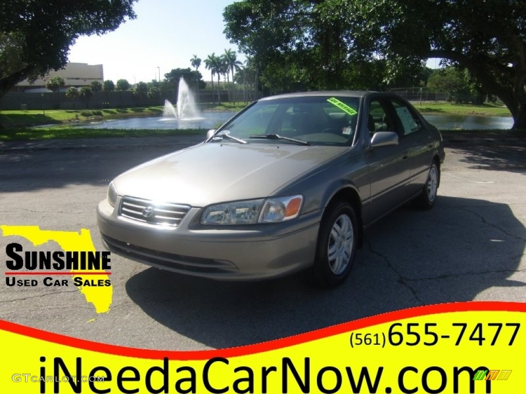 2000 Camry CE - Cashmere Beige Metallic / Sage photo #1