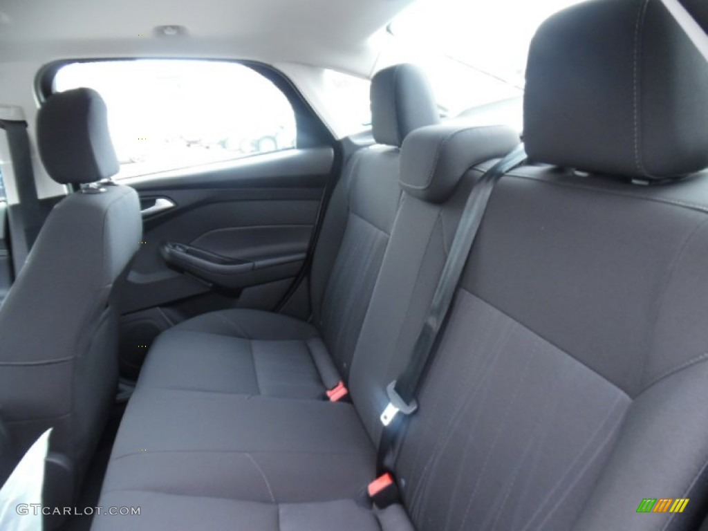 Charcoal Black Interior 2015 Ford Focus SE Sedan Photo #102968452