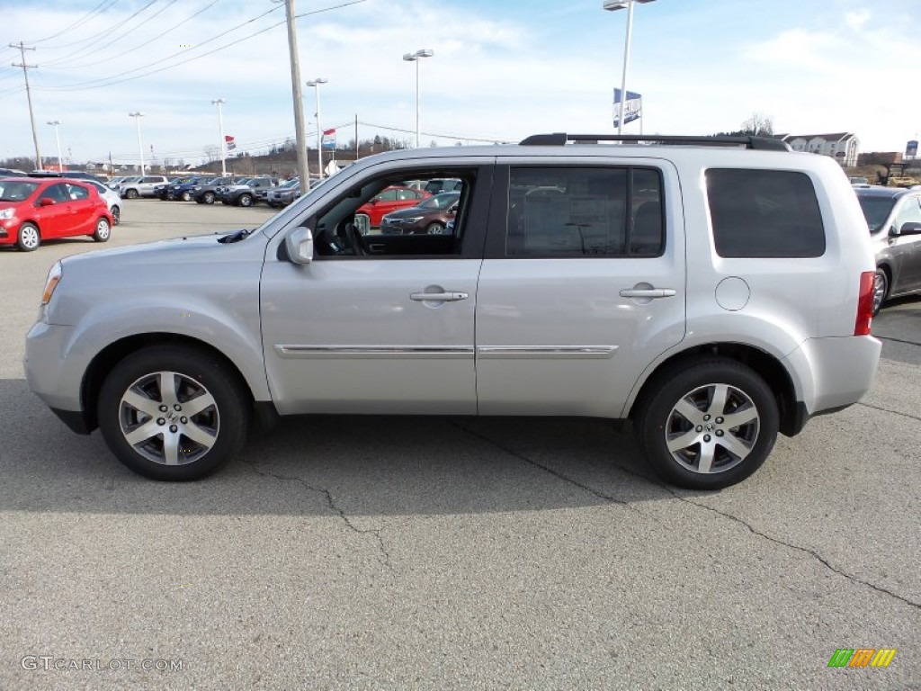 2015 Pilot Touring 4WD - Alabaster Silver Metallic / Black photo #3