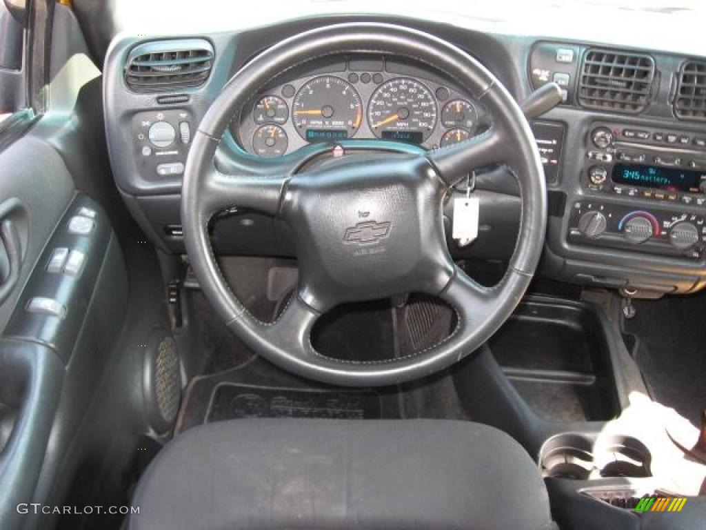 2003 S10 ZR2 Extended Cab 4x4 - Yellow / Graphite photo #12