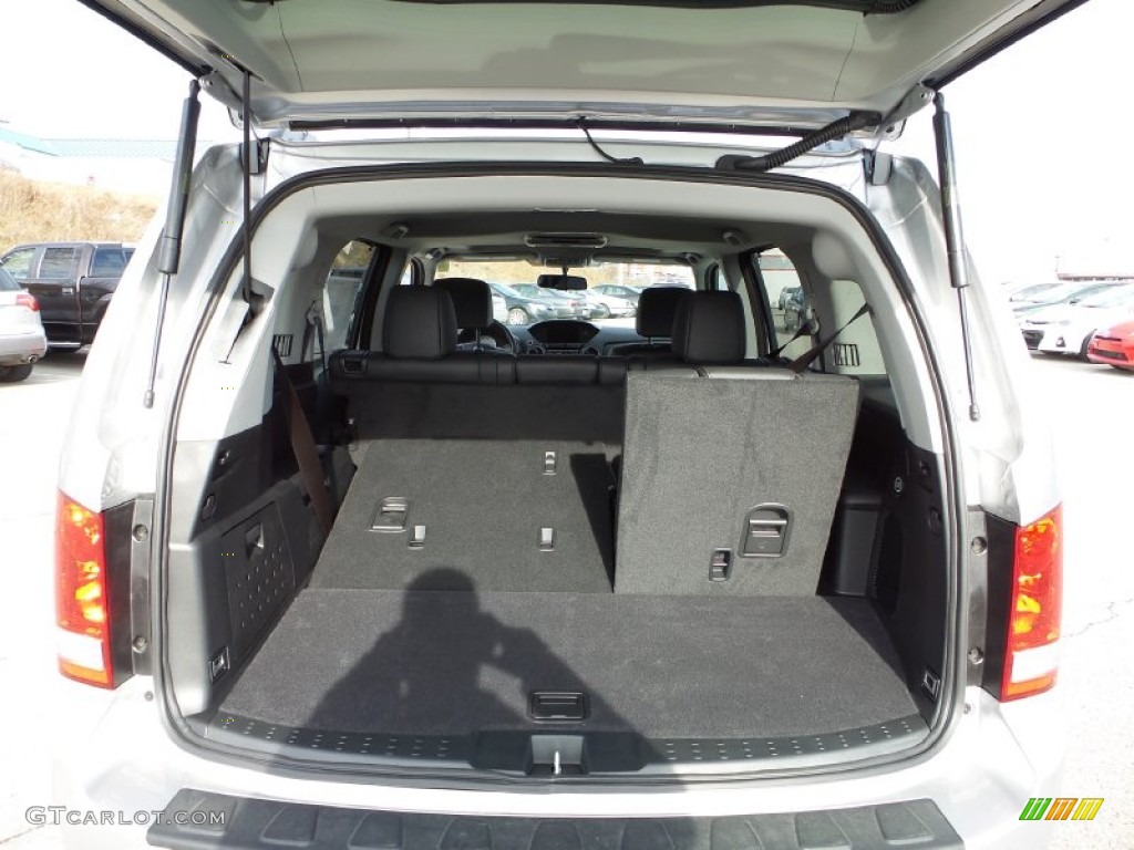 2015 Pilot Touring 4WD - Alabaster Silver Metallic / Black photo #12