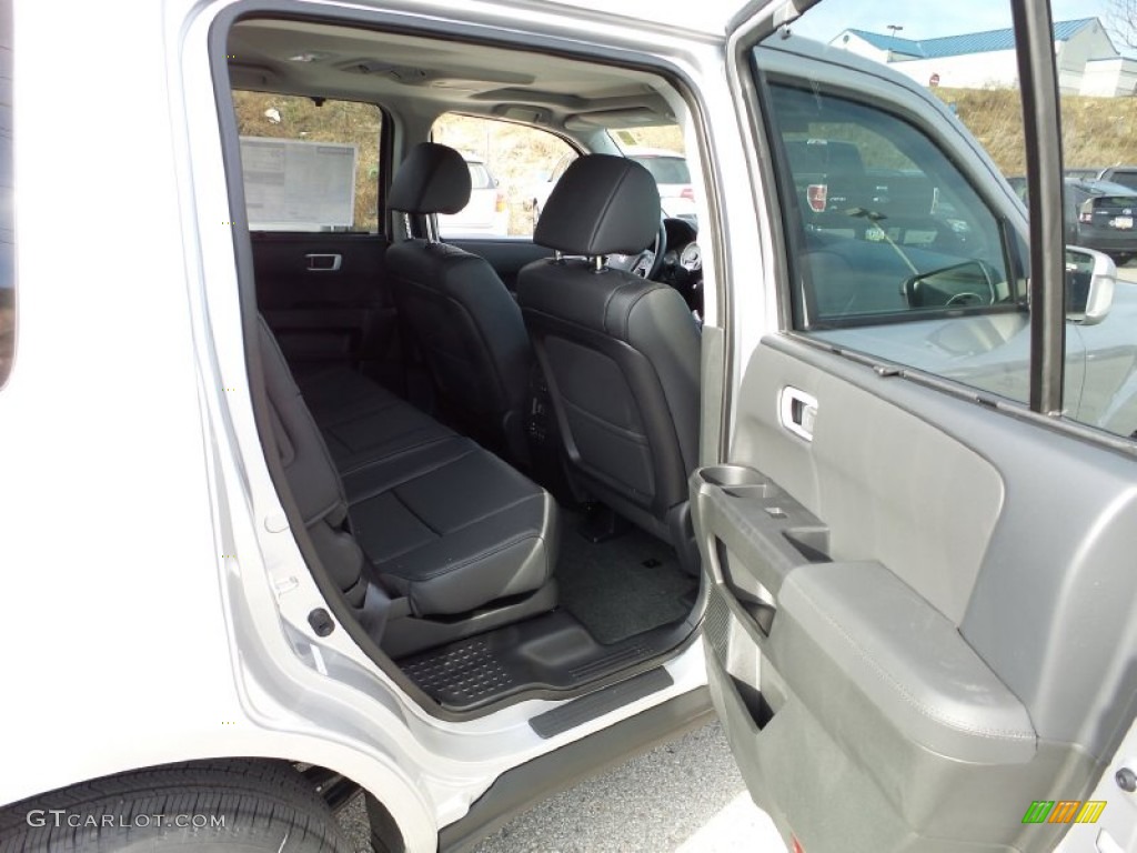 2015 Pilot Touring 4WD - Alabaster Silver Metallic / Black photo #13