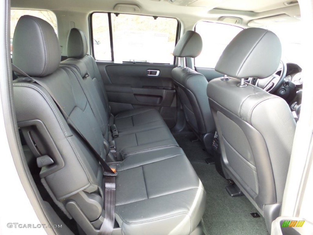 2015 Pilot Touring 4WD - Alabaster Silver Metallic / Black photo #14