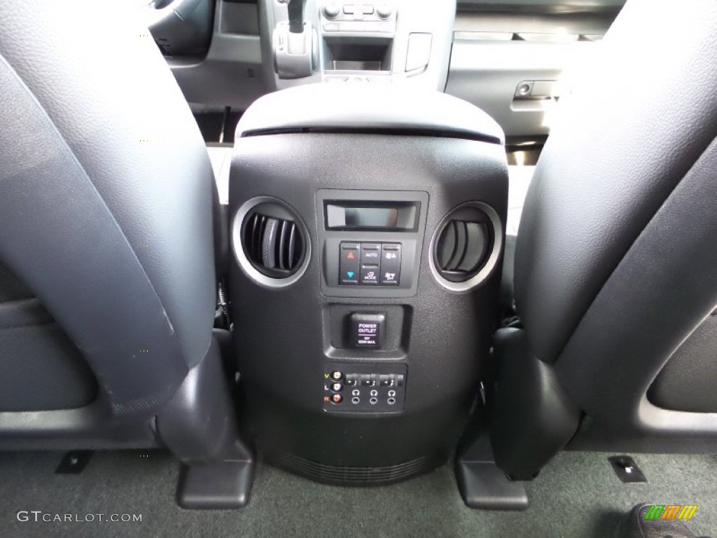 2015 Pilot Touring 4WD - Alabaster Silver Metallic / Black photo #18