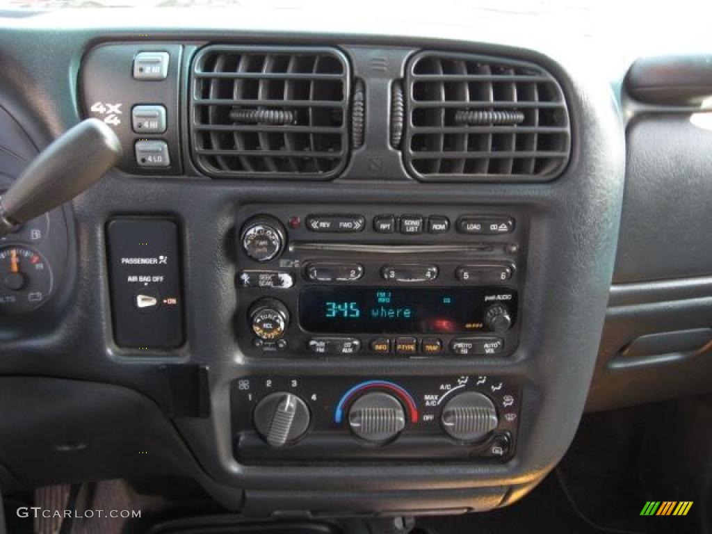 2003 S10 ZR2 Extended Cab 4x4 - Yellow / Graphite photo #13