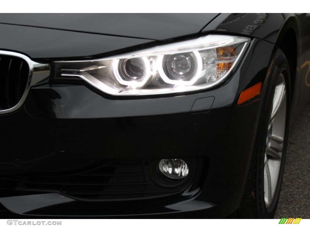 2015 3 Series 328i xDrive Sedan - Black Sapphire Metallic / Black photo #32