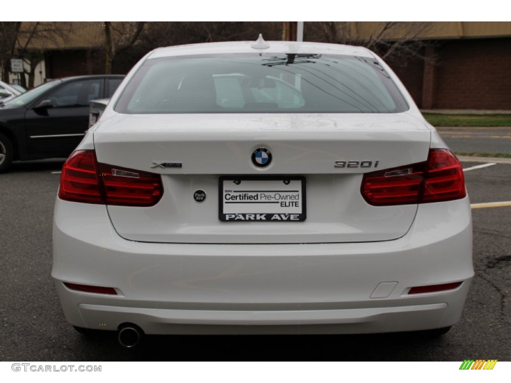 2015 3 Series 320i xDrive Sedan - Alpine White / Black photo #4