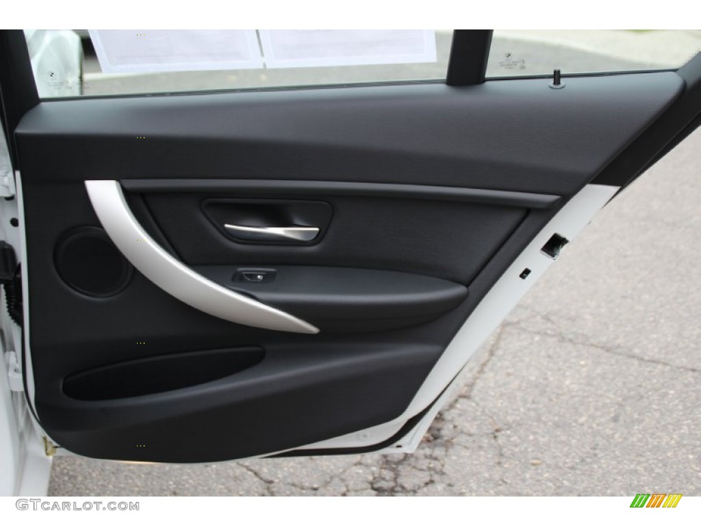 2015 3 Series 320i xDrive Sedan - Alpine White / Black photo #24