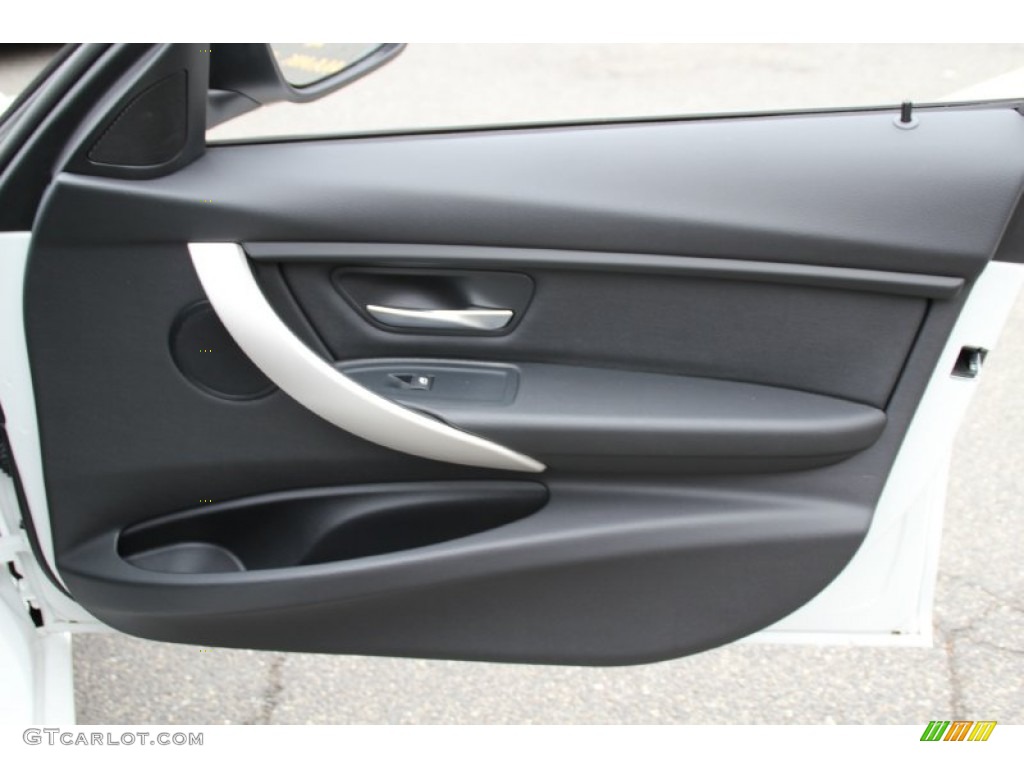 2015 3 Series 320i xDrive Sedan - Alpine White / Black photo #26