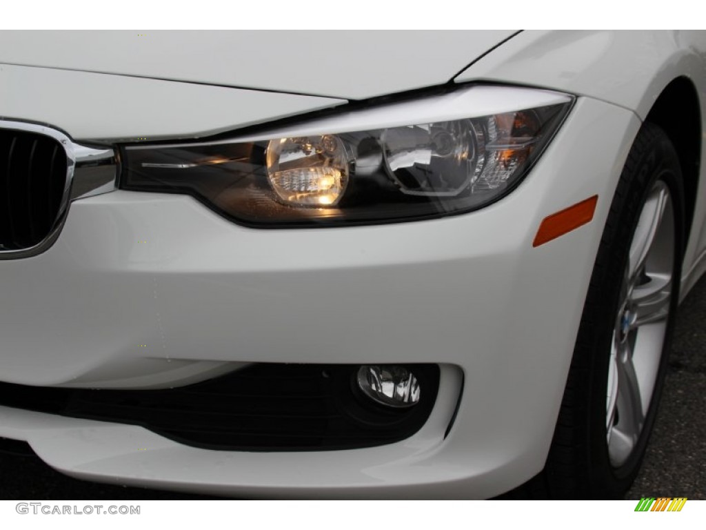 2015 3 Series 320i xDrive Sedan - Alpine White / Black photo #31