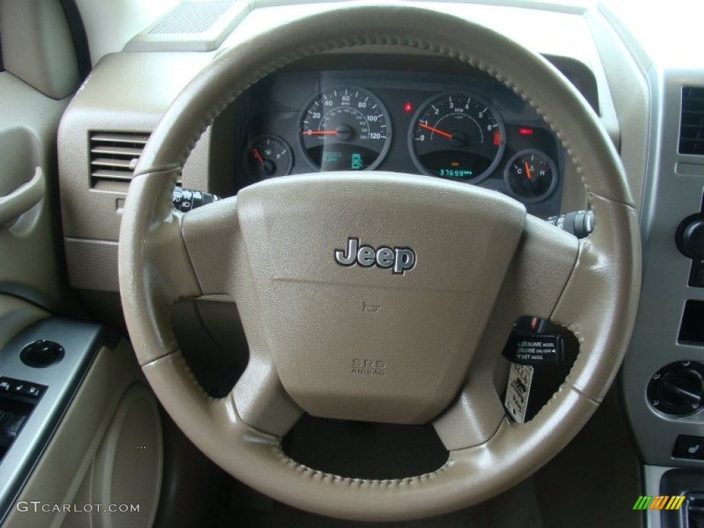 2007 Patriot Sport 4x4 - Light Khaki Metallic / Pastel Pebble Beige photo #17