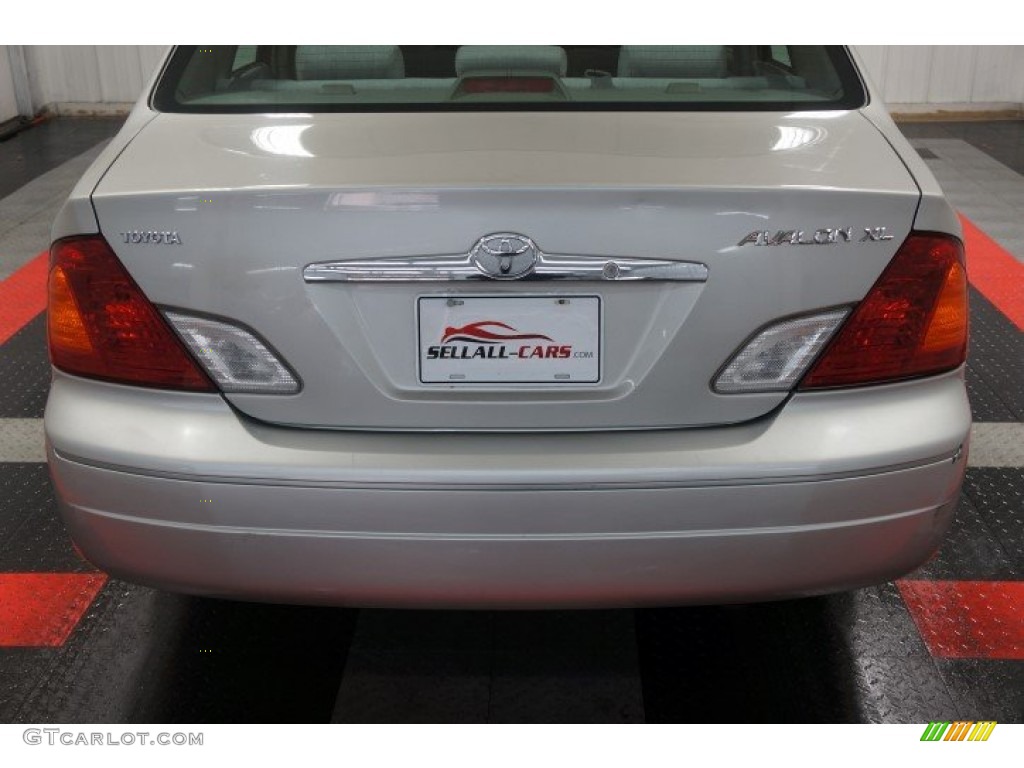 2001 Avalon XL - Lunar Mist Metallic / Stone photo #56