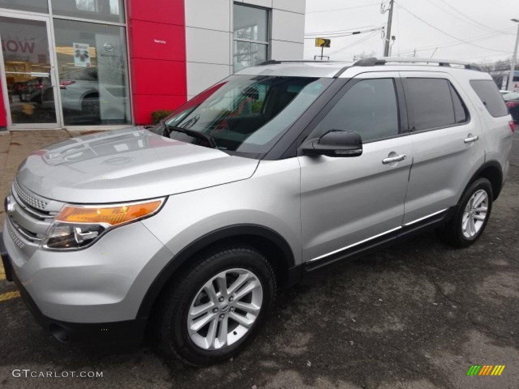 2013 Explorer XLT 4WD - Ingot Silver Metallic / Charcoal Black photo #1