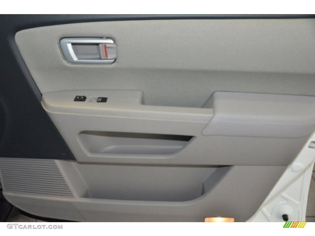 2015 Pilot LX - Taffeta White / Gray photo #20