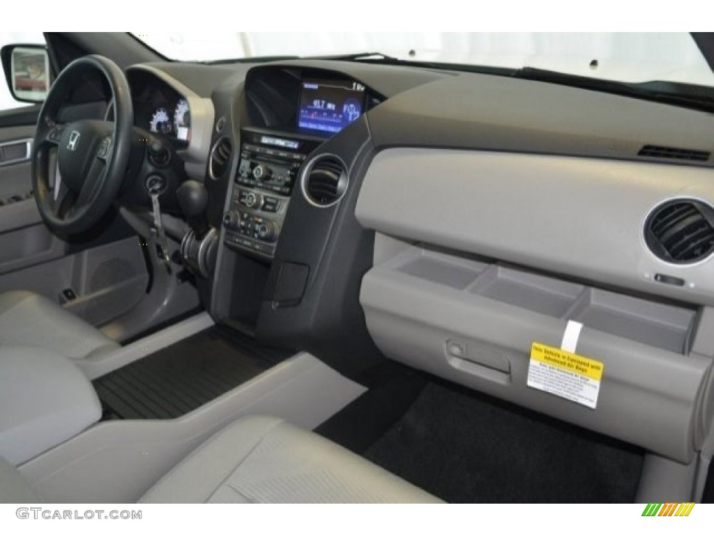 2015 Pilot LX - Taffeta White / Gray photo #22