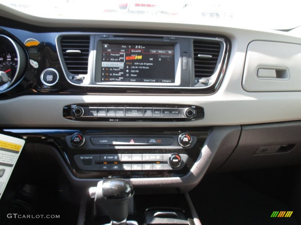 2015 Kia Sedona Limited Controls Photo #103004637