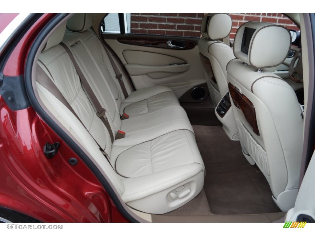 2006 XJ Super V8 - Radiance Red Metallic / Ivory photo #25