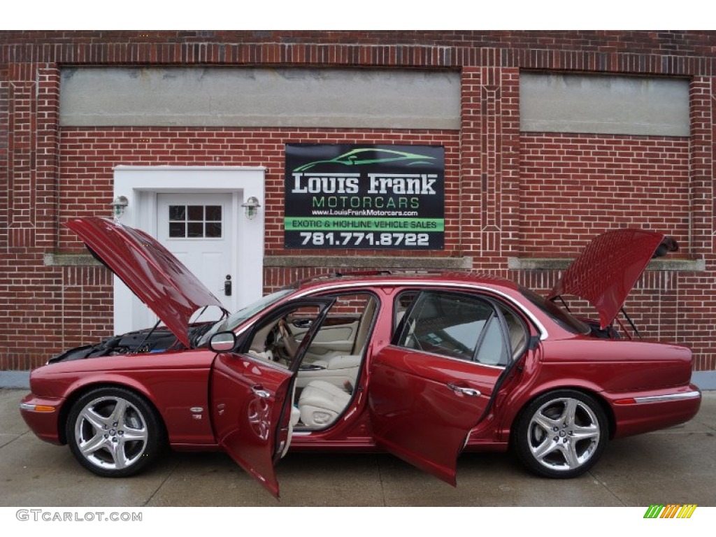 2006 XJ Super V8 - Radiance Red Metallic / Ivory photo #48