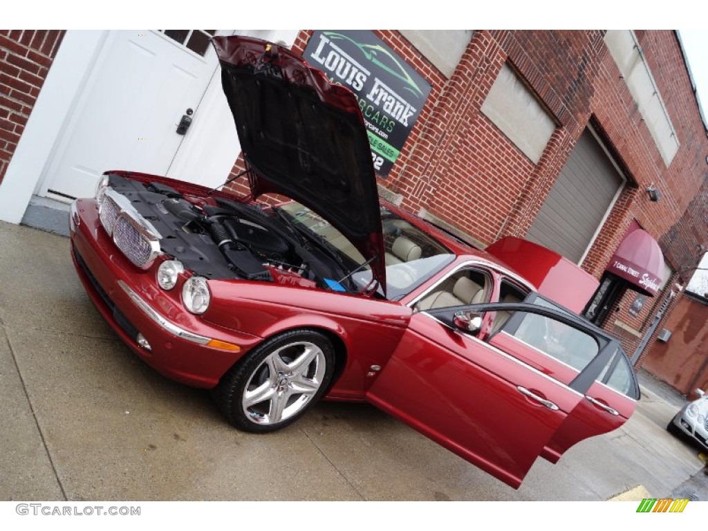 2006 XJ Super V8 - Radiance Red Metallic / Ivory photo #49