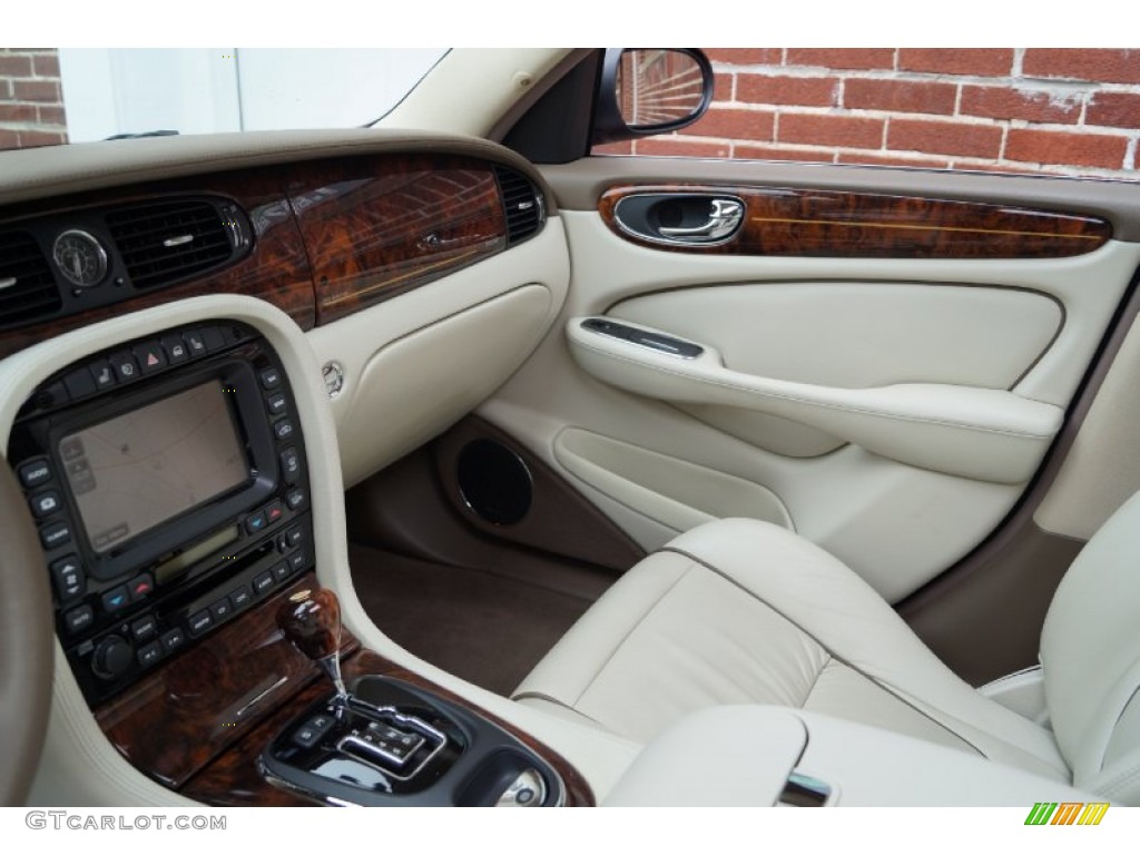 2006 XJ Super V8 - Radiance Red Metallic / Ivory photo #56