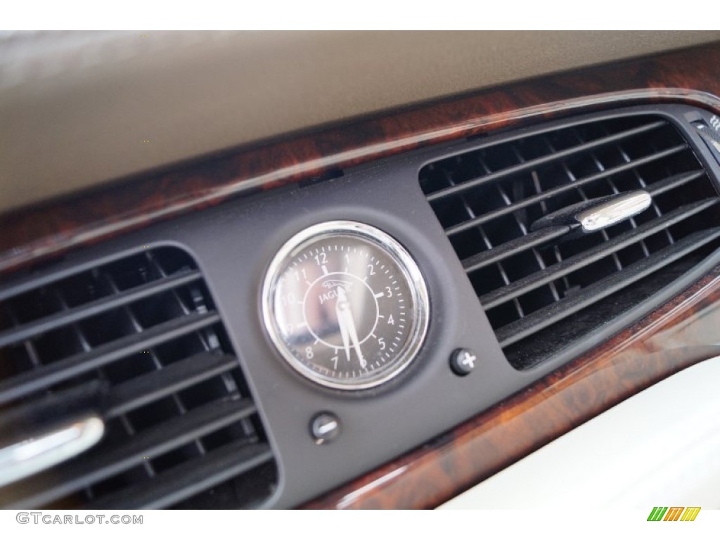 2006 XJ Super V8 - Radiance Red Metallic / Ivory photo #88