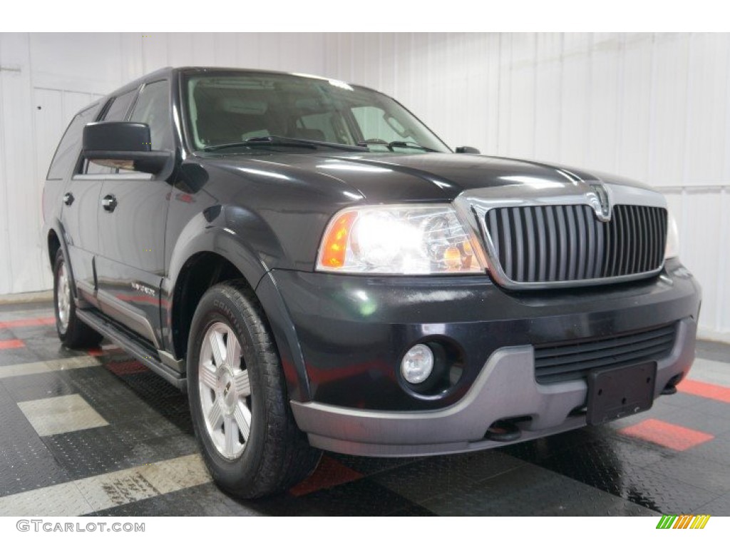 2003 Navigator Luxury - Black / Black photo #5