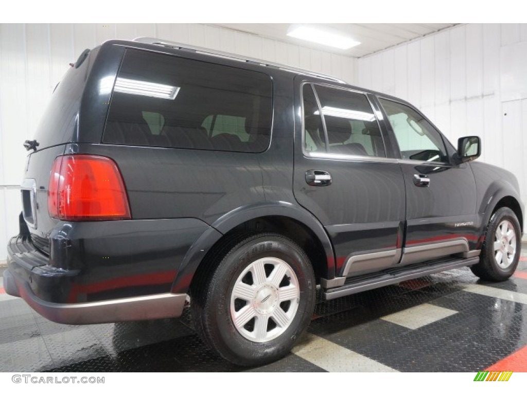 2003 Navigator Luxury - Black / Black photo #7