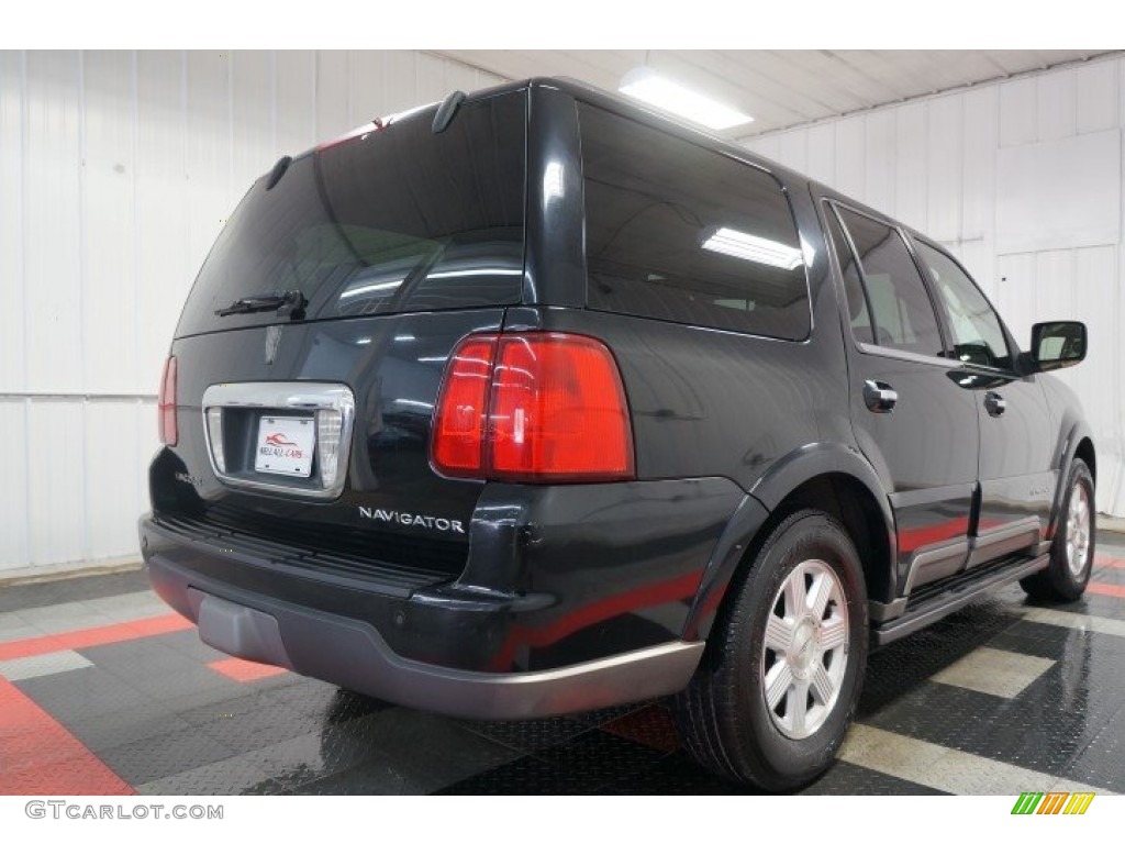 2003 Navigator Luxury - Black / Black photo #8