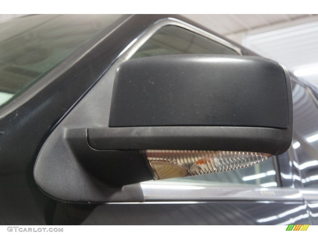 2003 Navigator Luxury - Black / Black photo #68