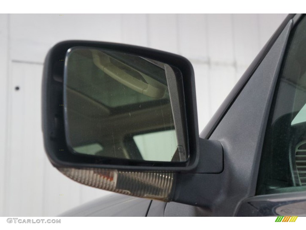 2003 Navigator Luxury - Black / Black photo #69