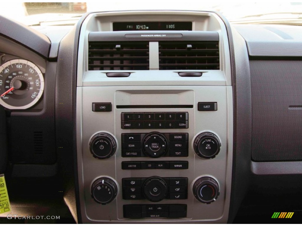 2011 Escape XLT V6 4WD - Sterling Grey Metallic / Charcoal Black photo #18