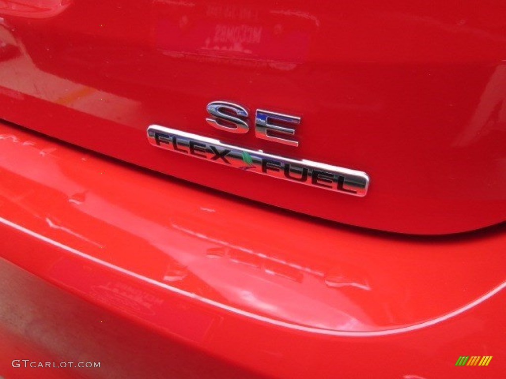 2015 Focus SE Sedan - Race Red / Charcoal Black photo #9