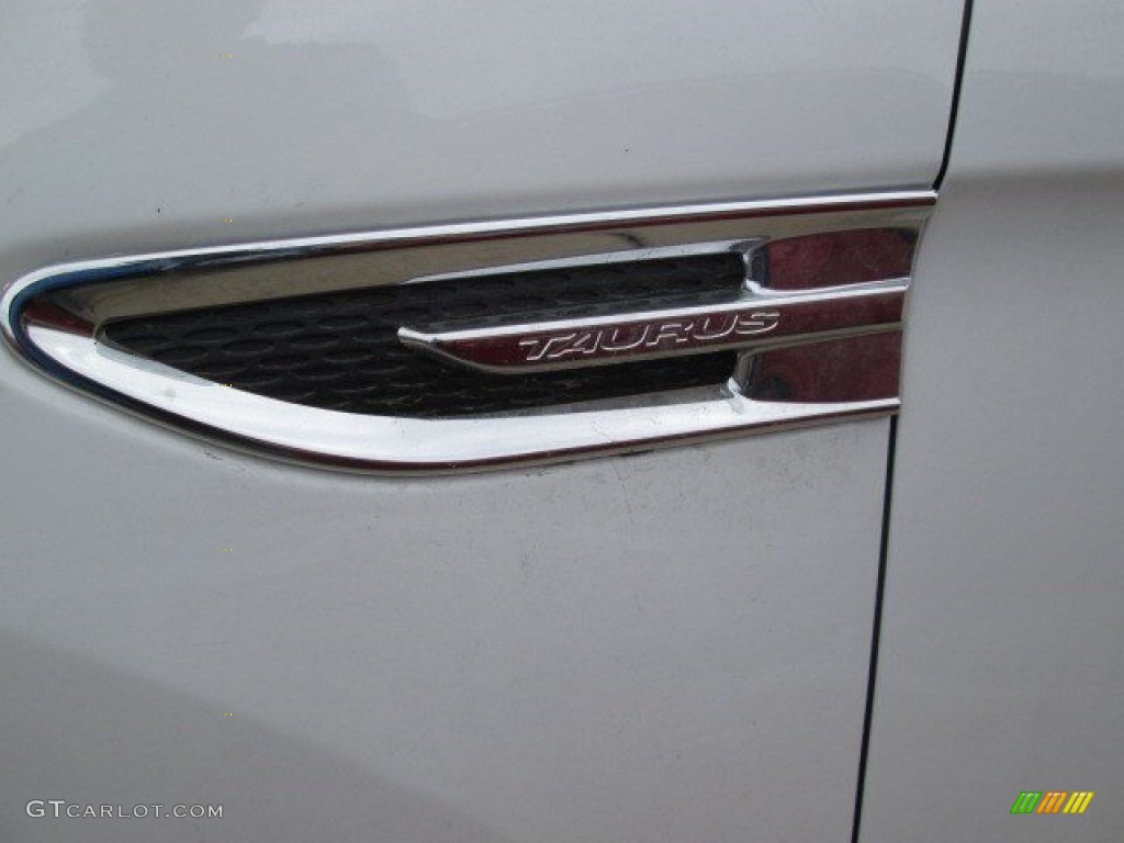 2015 Taurus SE - Oxford White / Dune photo #6
