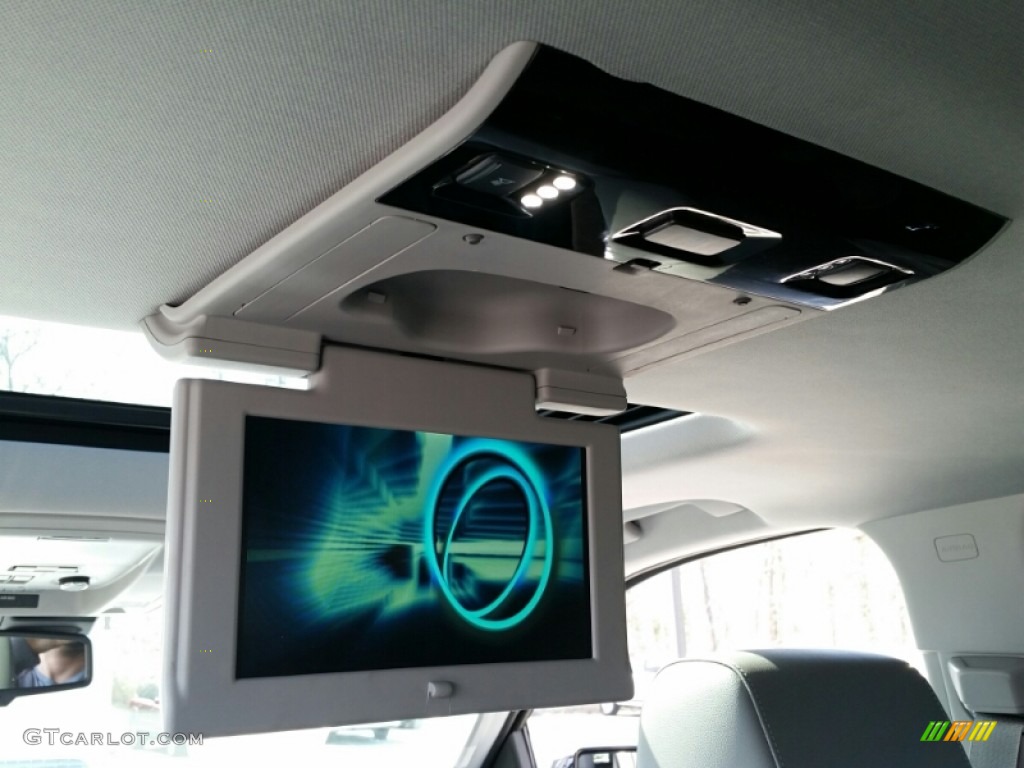 2015 Suburban LT 4WD - Black / Jet Black photo #14