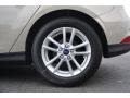 2015 Ford Focus SE Hatchback Wheel and Tire Photo