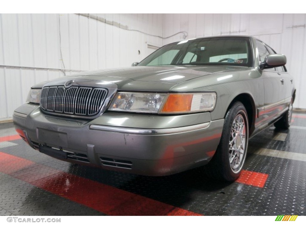 2002 Grand Marquis GS - Spruce Green Metallic / Light Graphite Grey photo #3
