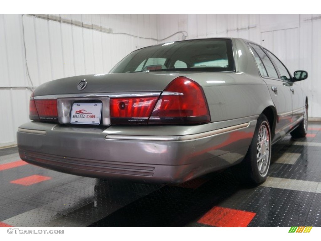 2002 Grand Marquis GS - Spruce Green Metallic / Light Graphite Grey photo #9